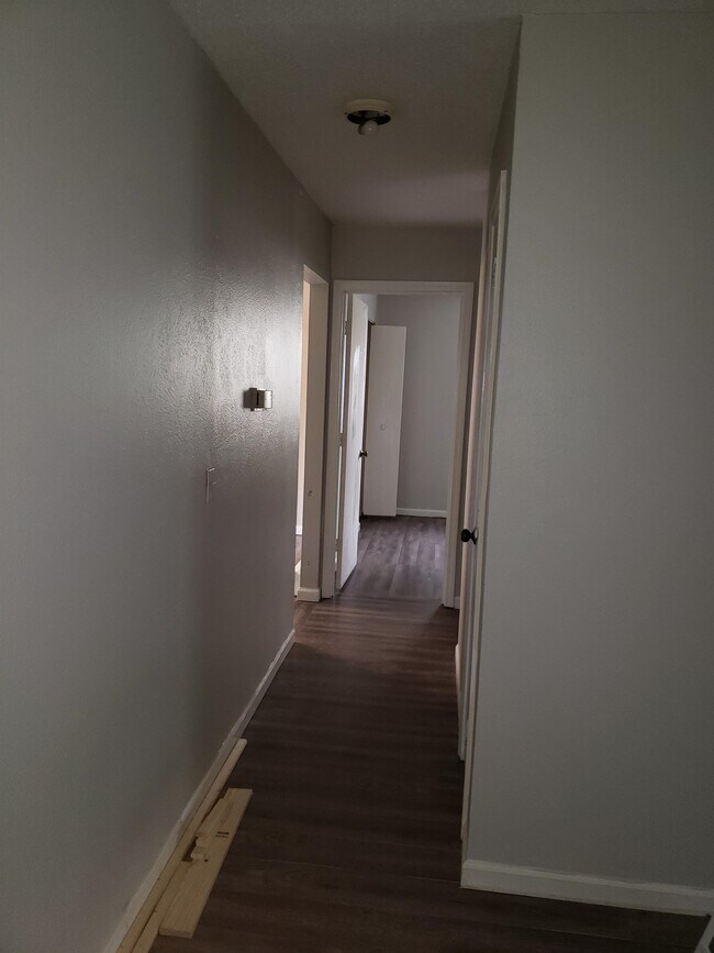 Foto del edificio - 2611 Moffat Rd