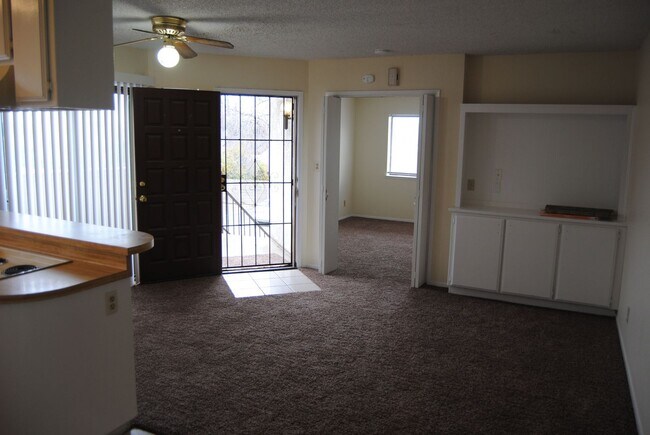 Foto del edificio - 4809 Hahn Ave