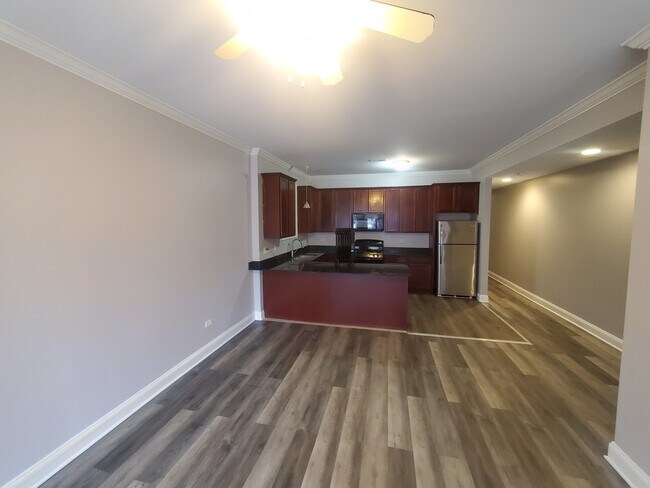 Foto del edificio - 5028 W Washington Blvd