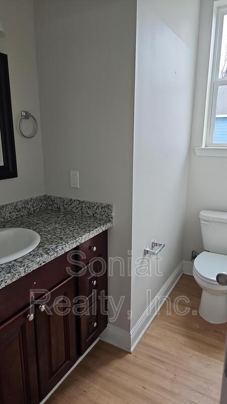 Foto del edificio - 2237 Jourdan Ave