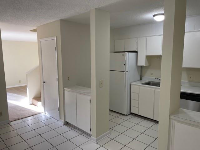 Building Photo - 1129 Beachview Dr