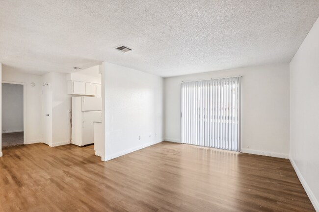 Foto del edificio - 1750 Karen Ave