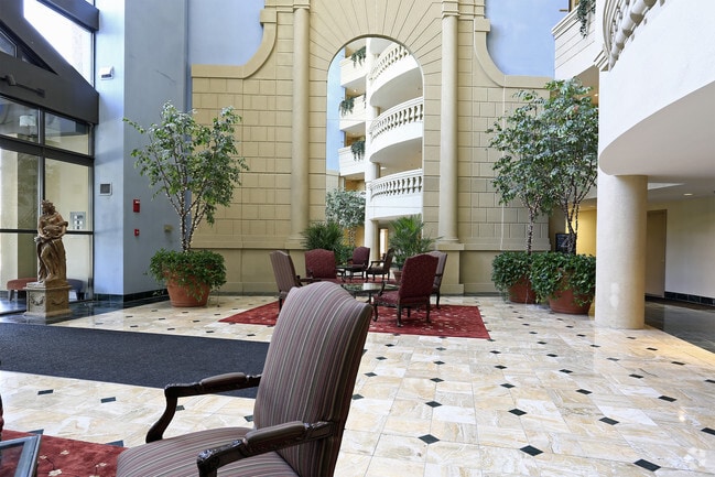 Vestíbulo - Four Seasons Apartments