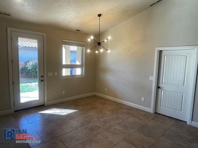 Building Photo - Large Washington Fields Home