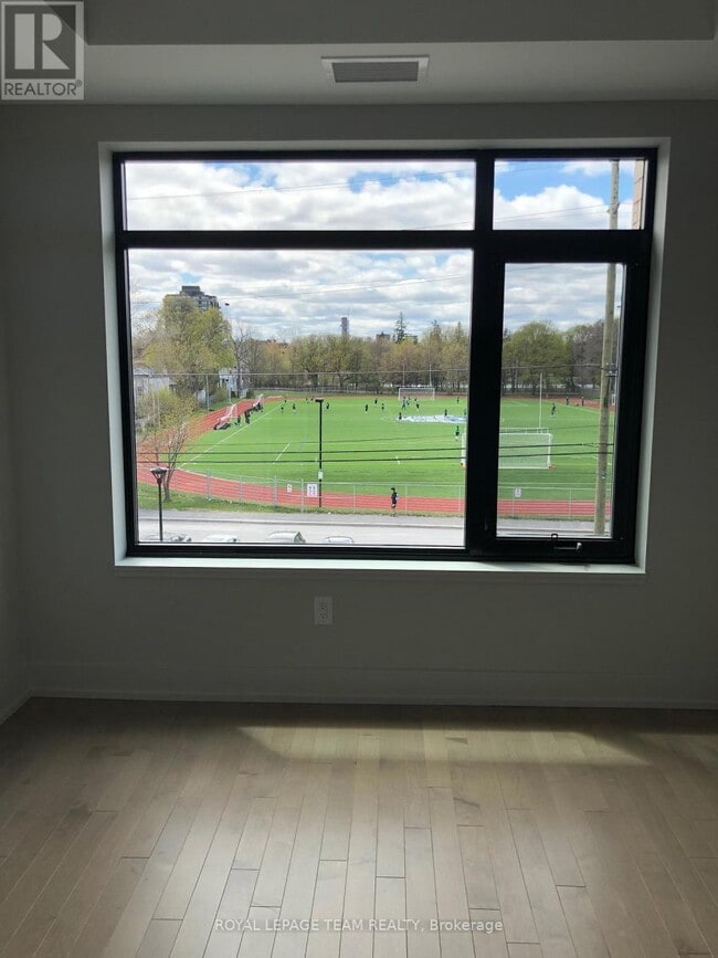 Building Photo - 60 Springhurst Ave