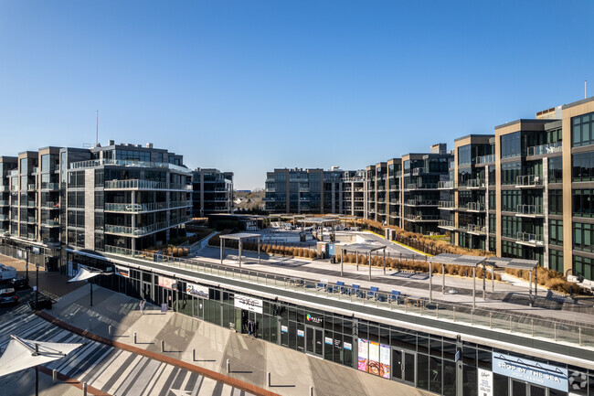 Foto del edificio - The Lofts Pier Village