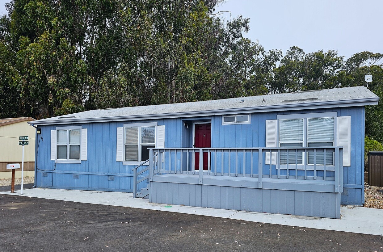 Primary Photo - 319 N Highway 1