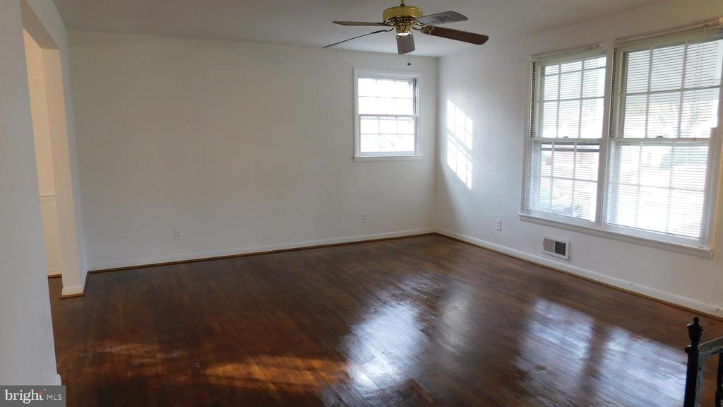 1031 Adcock Rd, Timonium, MD 21093 House Rental in Timonium, MD