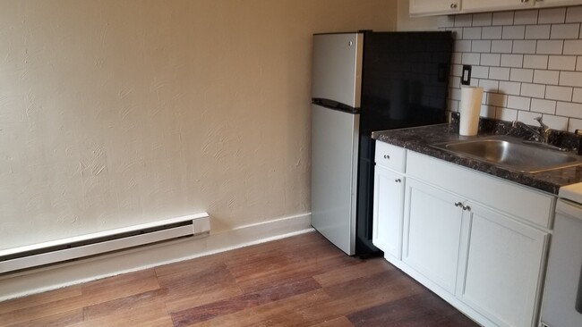 Building Photo - 6022 Allman St