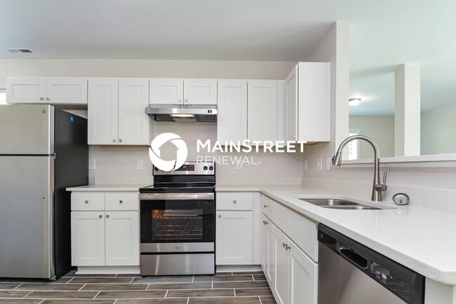 Building Photo - 4 Bedroom Pet-Friendly Home in Durham, NC with Main Street Renewal