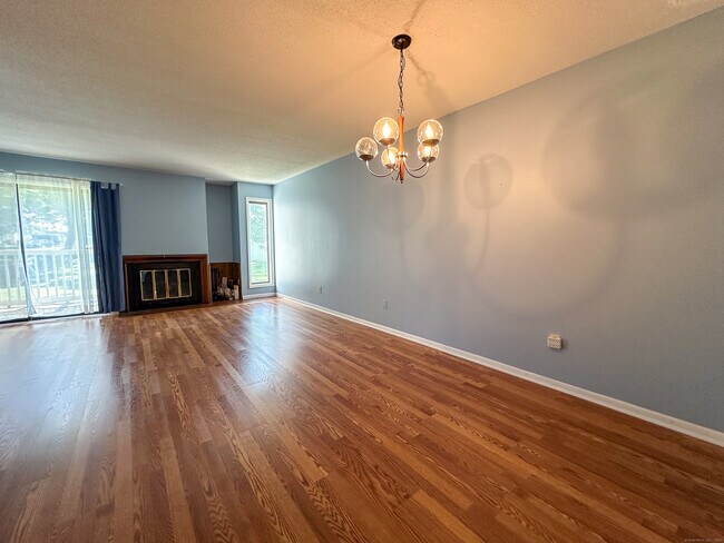 Foto del edificio - 52 Currier Way