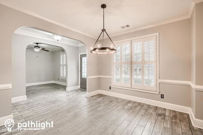 Building Photo - 4 br, 2.5 bath House - 1567 Squire Hill La...