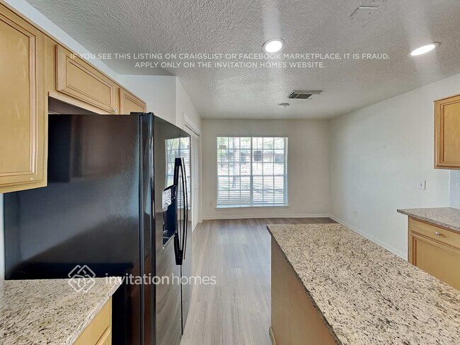 Foto del edificio - 5742 Forest Timbers Dr