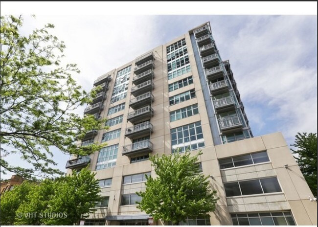 Building - 1000 W Leland Ave