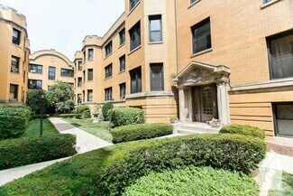 Building Photo - 2415 N Sawyer Ave