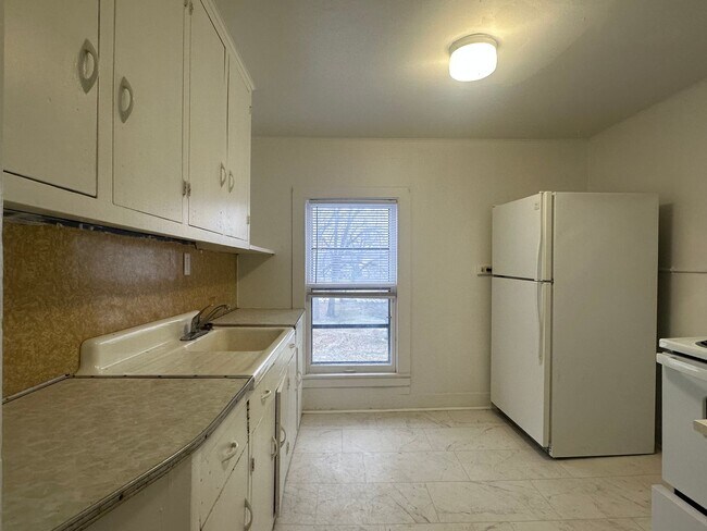 Foto del edificio - 219 N Huron St