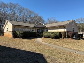 Building Photo - 1492 Waverly Way