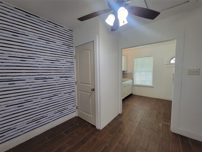 Foto del edificio - 5319 Avenue O