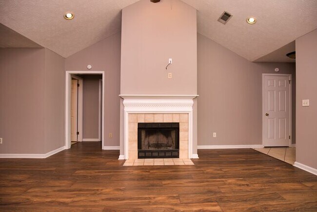 Foto del edificio - Gorgeous 3 Bedroom, 2 Bathroom!