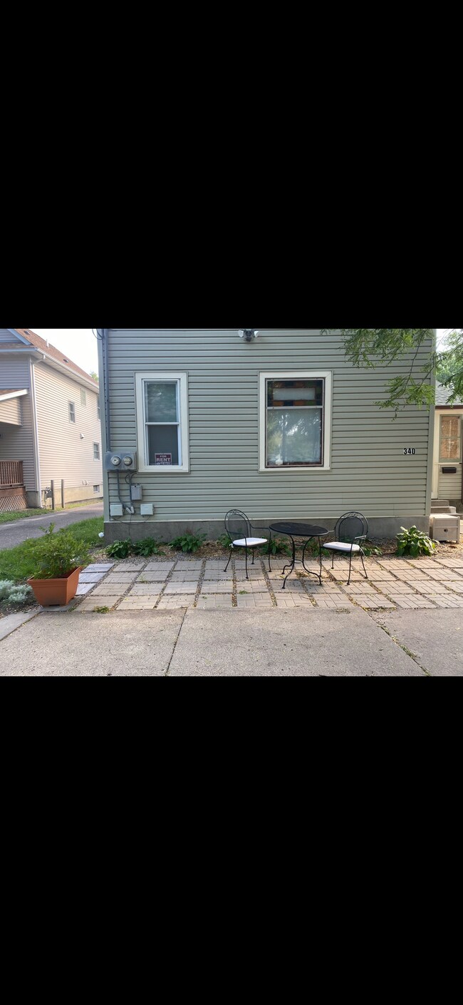 Foto del edificio - 340-1 15th Ave NE