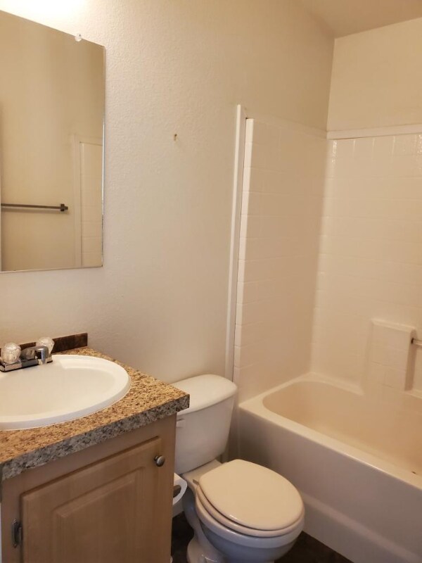 Foto del edificio - 303 S Recker Rd