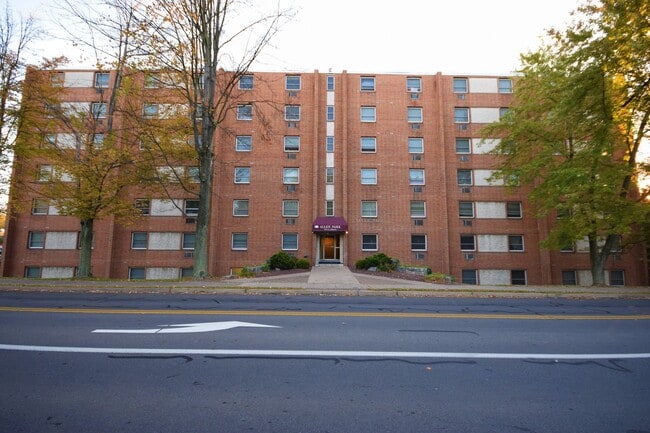 Building Photo - Allen Park at Allen & Pugh