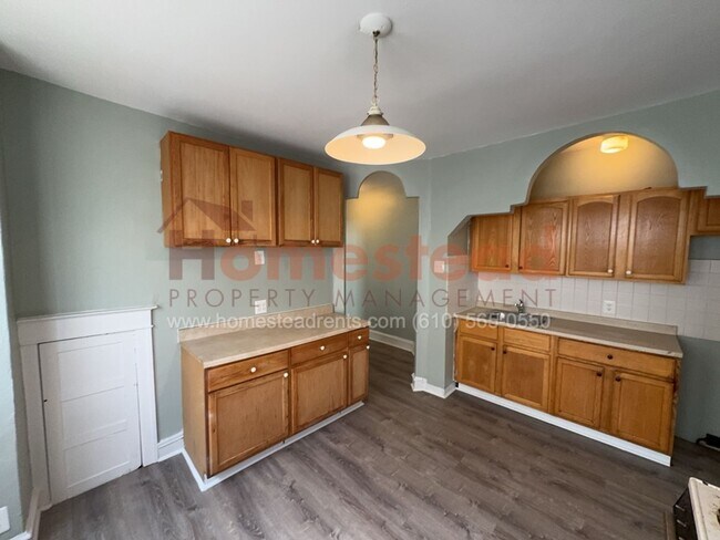 Foto del edificio - 7317 West Chester Pike
