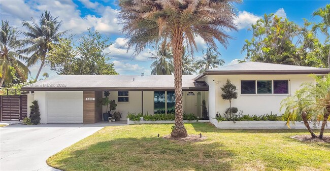 Building Photo - 4440 SW 28th Terrace