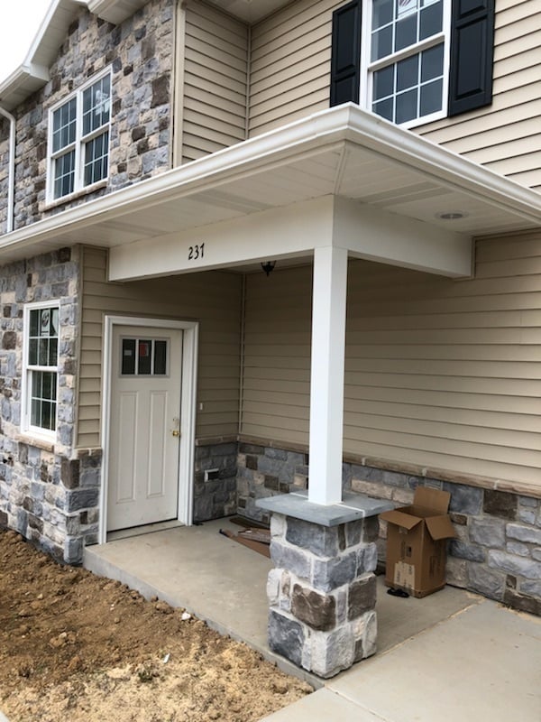 Building Photo - 3 Bedroom, 3 1/2 Bathroom Townhouse