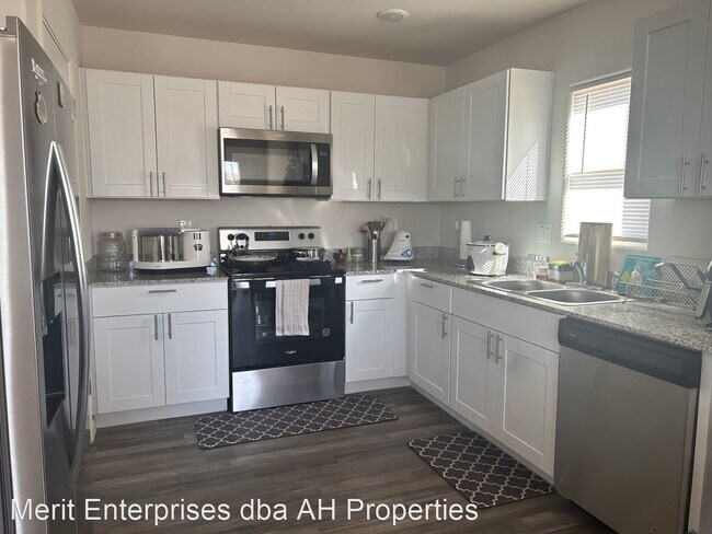 Foto del edificio - 3 br, 2 bath House - 10862 W CAMBRIA CIR