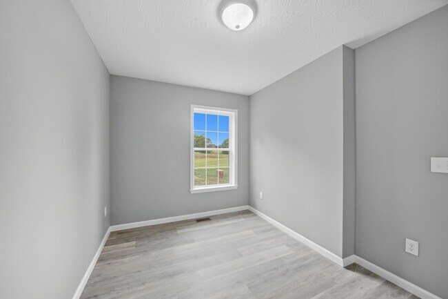 Foto del edificio - 2170 Sharkey Rd