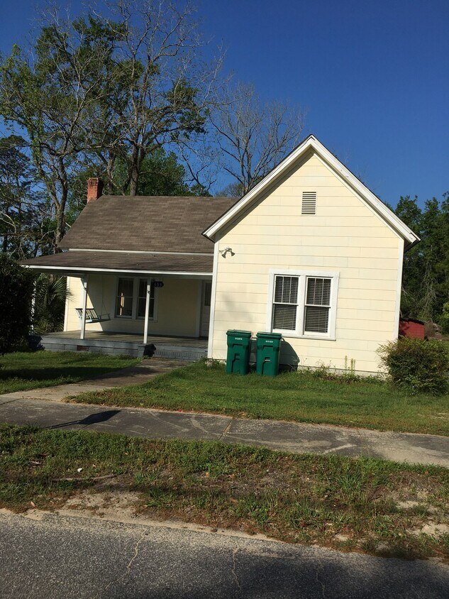 Primary Photo - 658 2nd St
