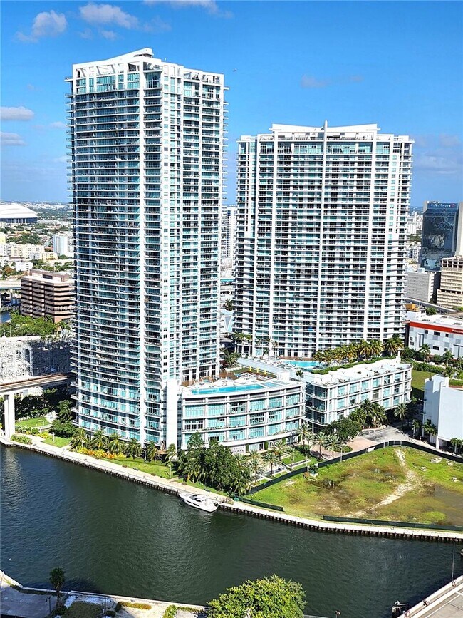 92 SW 3rd St Unit 2905, Miami, FL 33130 Condo for Rent in Miami, FL