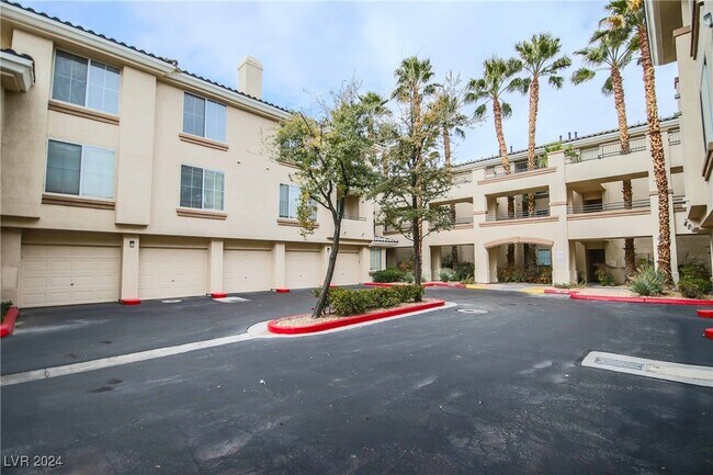 Building Photo - 7135 S Durango Dr