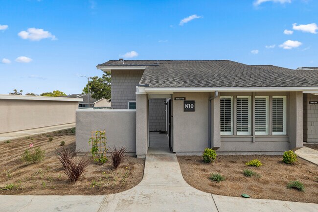 Foto del edificio - 8566 Larkhall Cir