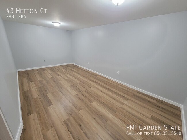 Building Photo - For Rent 3 bedrooms 2.5 bathroom $2500/mo