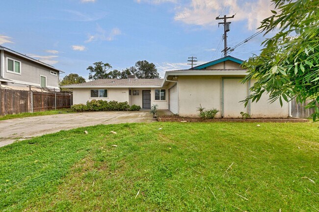 Foto del edificio - 2590 Cheryl Way