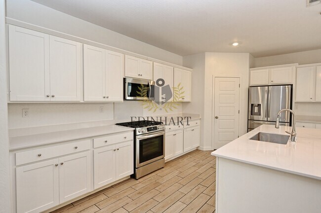 Foto del edificio - 6342 E Robinson Ave