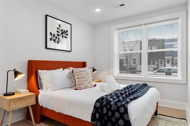Foto del edificio - 1228 16th St NE