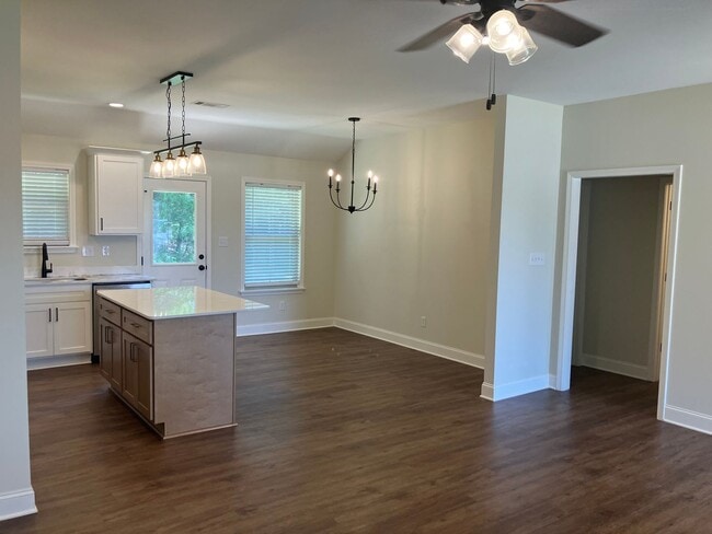 Foto del edificio - 3316 Craigmont Cir