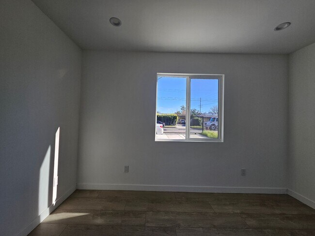 Foto del edificio - Goleta Properties