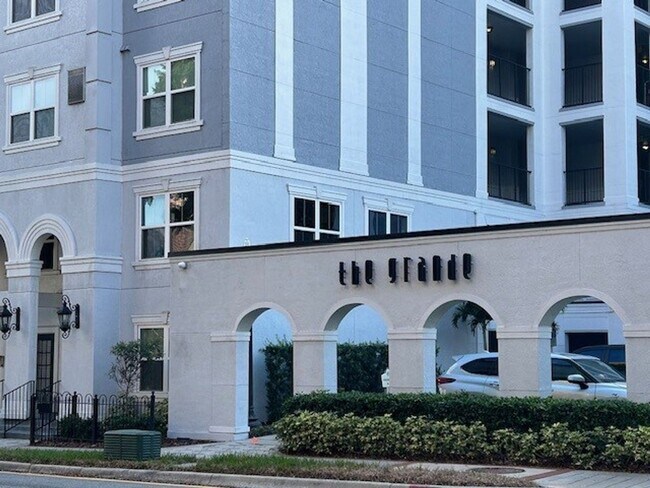Foto del edificio - Downtown stunner! one bed one bath in the ...