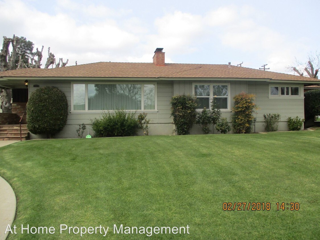 Primary Photo - 3428 La Cresta Dr