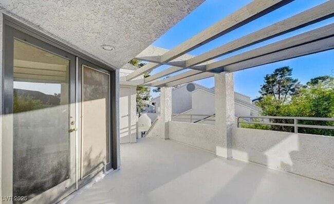 Building Photo - 5600 Orchard Ln