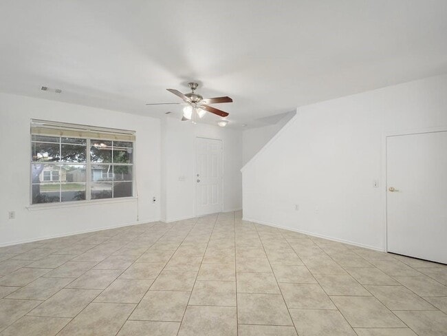 Foto del edificio - 13600 Briarcreek Loop