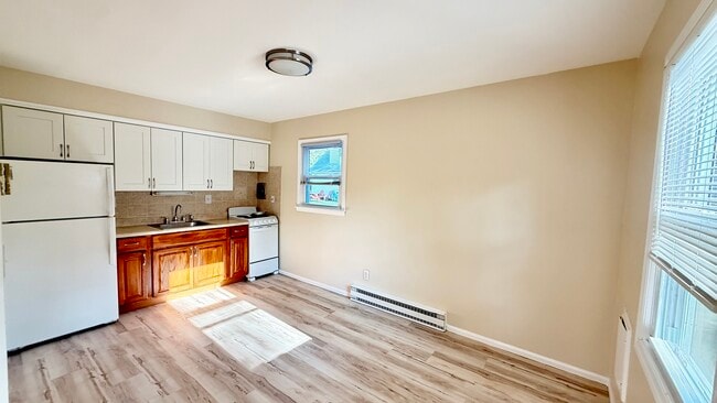 Building Photo - 23 Saltbox Path