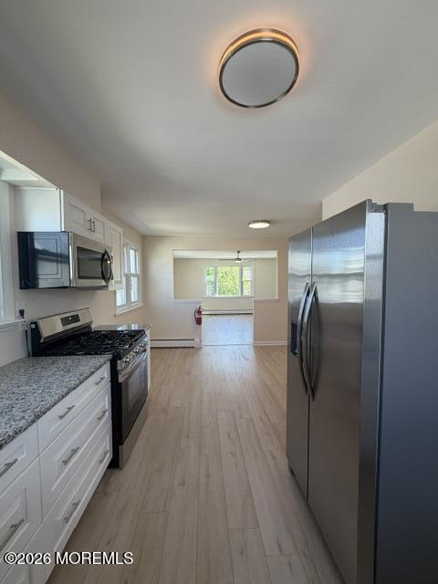 Foto del edificio - 445 E Bayview Ave
