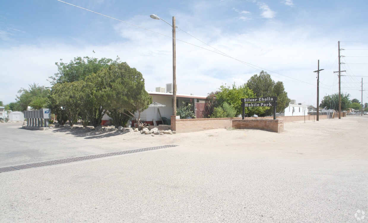 Primary Photo - 5000 N La Cholla Blvd