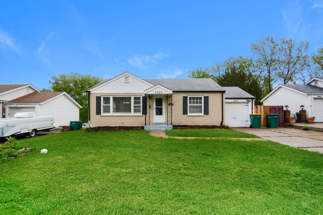 Building Photo - Fantastic 2bd/1ba home! Let yourself in!