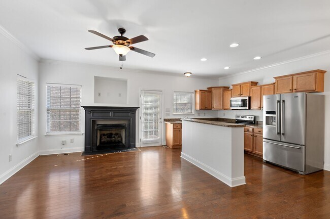 Foto del edificio - 1112 Woodbury Falls Ct